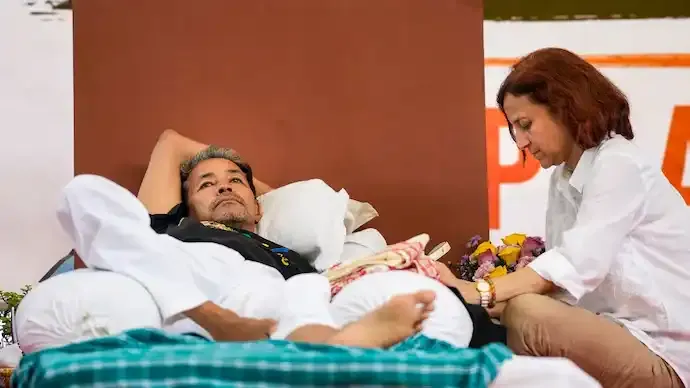 Sonam Wangchuk's Wife Moves Delhi High Court, Challenges His Treatment at Safdarjung Hospital