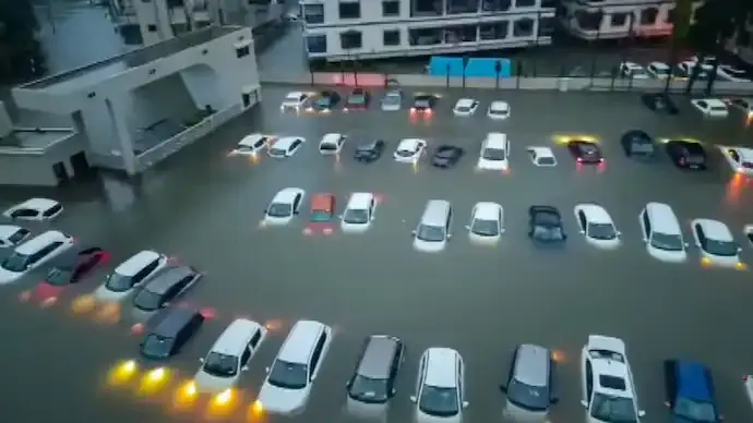Gujarat Rain Alert: Stationary Atmospheric Vortex Raises Flood Risk Across Saurashtra and Ahmedabad