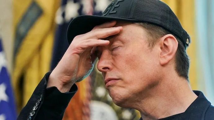 Elon Musk and Starlink satellite internet amid debate over India's approval of the service.