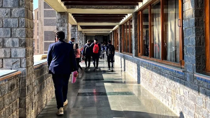 Gujarat Education Department guidelines introducing stricter visitor entry rules in government schools.