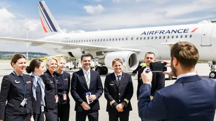 Air France aircraft at an airport amid reports of nationality-based crew restrictions on flights to Israel.