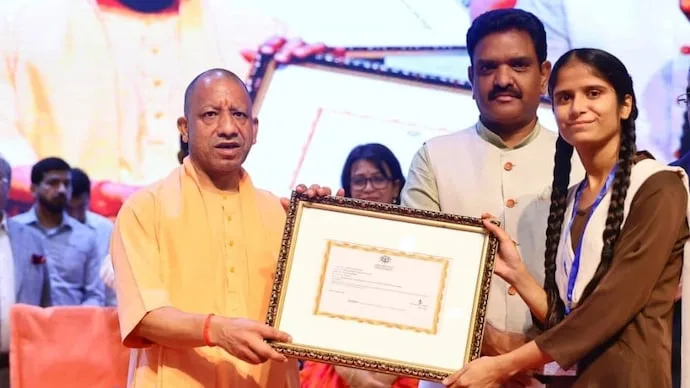 Yogi Adityanath transfers UP scholarships to students