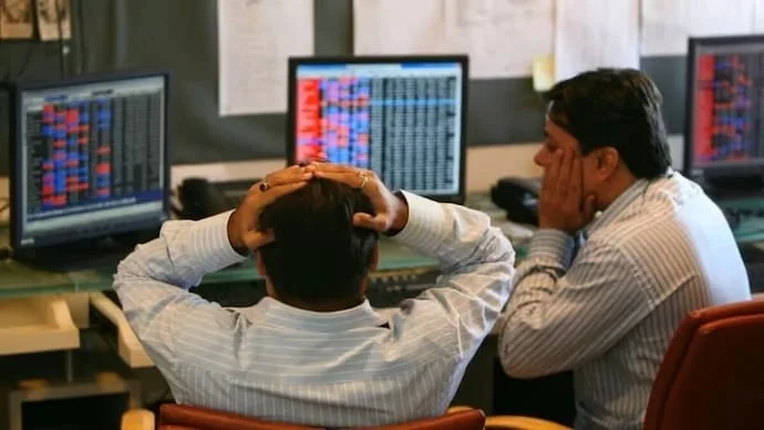 Sensex and Nifty decline as crude oil prices, foreign investor selling and global interest-rate concerns pressure Indian stock markets.